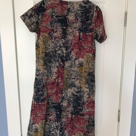 Women’s dress - Picture 2 of 3